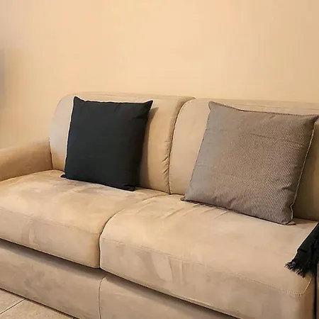 아파트 Trilocale In Centro Con Giardino