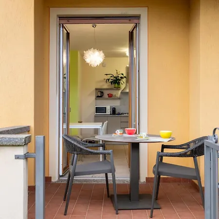 Trilocale In Centro Con Giardino Apartament Baveno