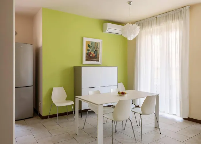 Trilocale In Centro Con Giardino Apartment Baveno