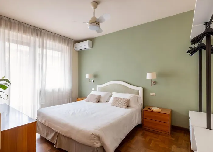 Апартаменты Trilocale In Centro Con Giardino *